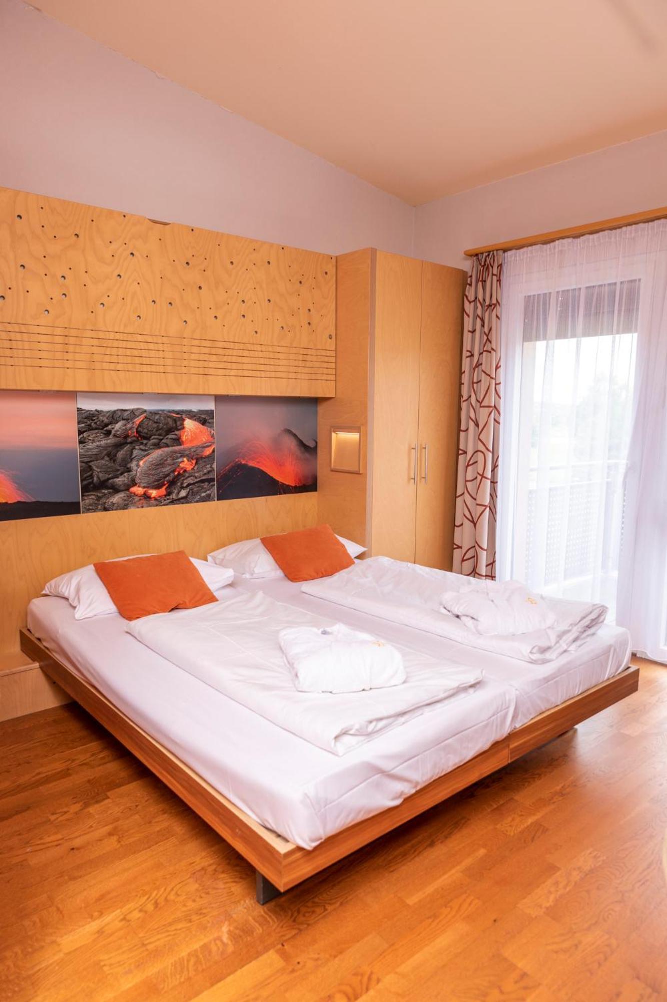 Vulkan Wellness Hotel & Camping Celldömölk Buitenkant foto