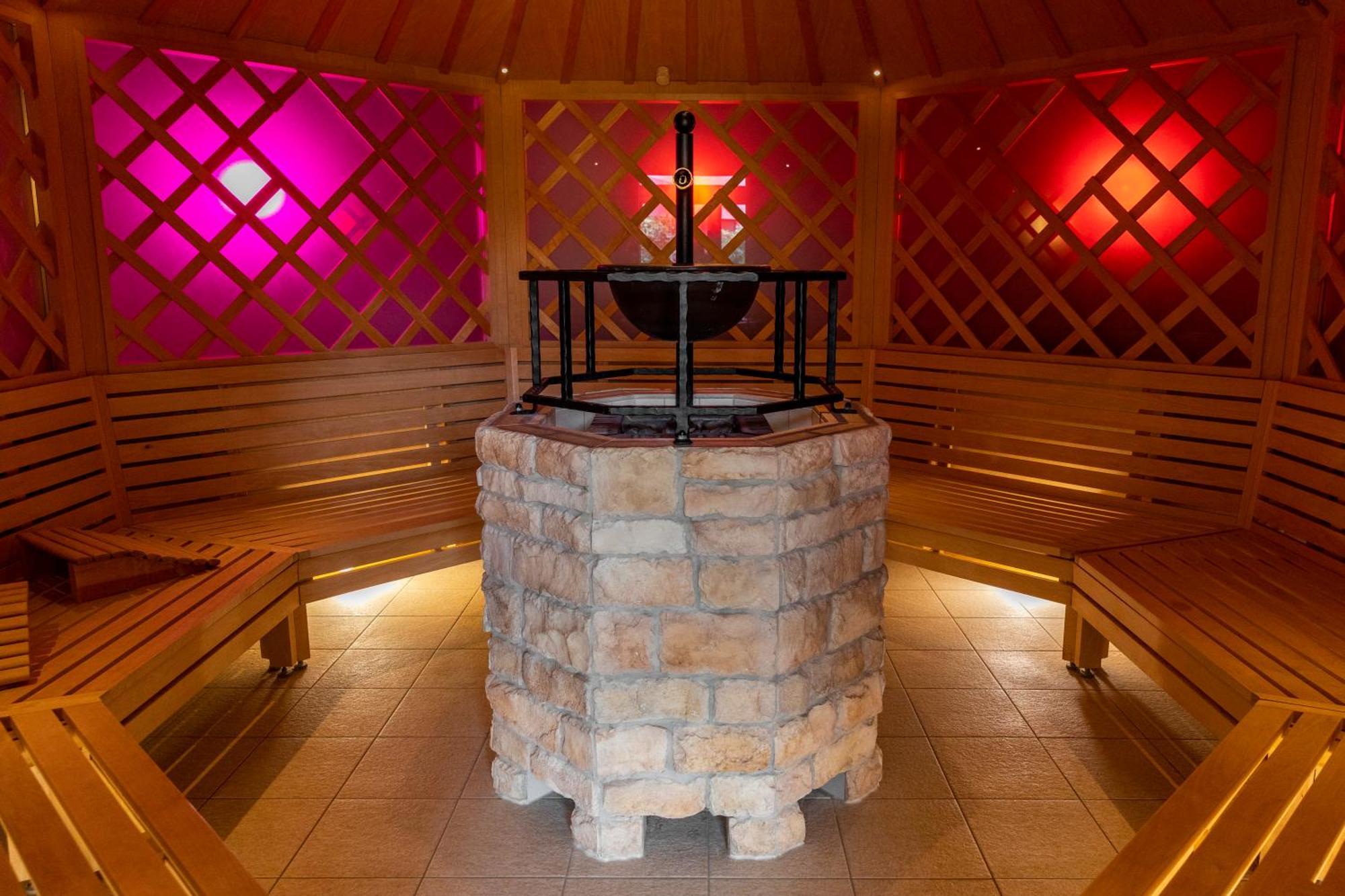 Vulkan Wellness Hotel & Camping Celldömölk Buitenkant foto